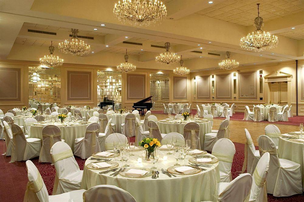 Sheraton Framingham Hotel & Conference Center Restaurant photo